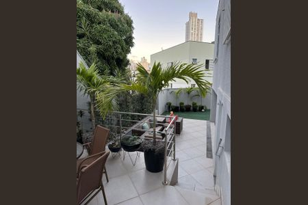 Casa à venda com 230m², 4 quartos e 2 vagasVista varanda 