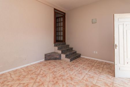 Sala de casa para alugar com 2 quartos, 250m² em Vila Nova, Porto Alegre