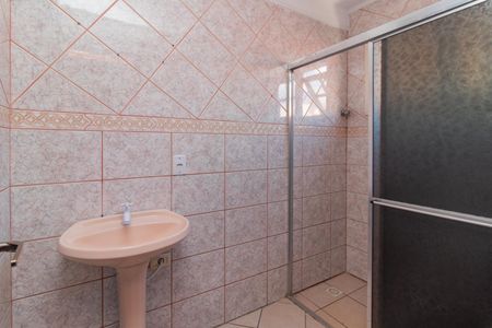 Casa para alugar com 250m², 2 quartos e 1 vaga Casa para alugar com 250m², 2 quartos e 1 vagaBanheiro