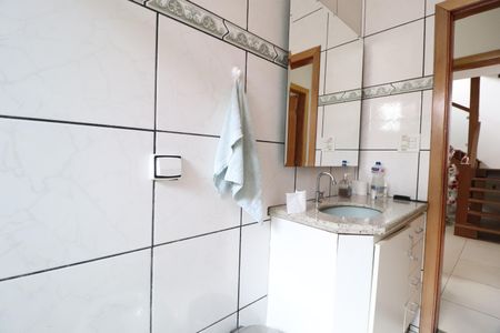 Casa para alugar com 370m², 5 quartos e 3 vagasBanheiro Social