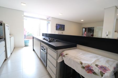 Casa para alugar com 370m², 5 quartos e 3 vagasCozinha