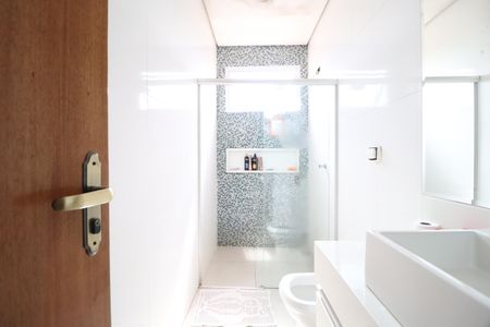 Casa para alugar com 370m², 5 quartos e 3 vagasBanheiro do Quarto 5