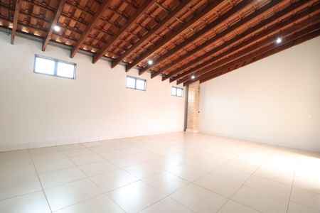 Casa para alugar com 370m², 5 quartos e 3 vagasSala 3