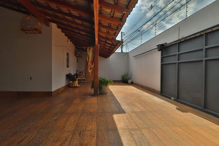 Casa para alugar com 370m², 5 quartos e 3 vagasVaranda da Sala