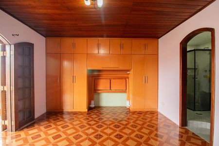 Casa à venda com 300m², 3 quartos e 2 vagasSuíte