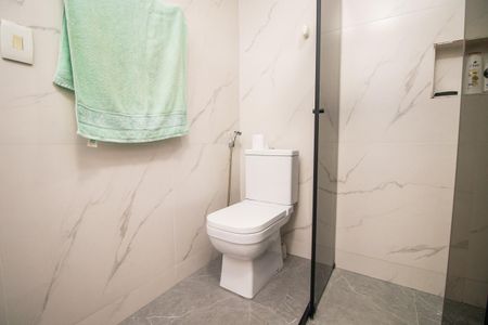 Casa à venda com 300m², 3 quartos e 2 vagasBanheiro da Suíte