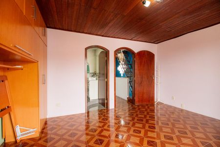 Casa à venda com 300m², 3 quartos e 2 vagasSuíte