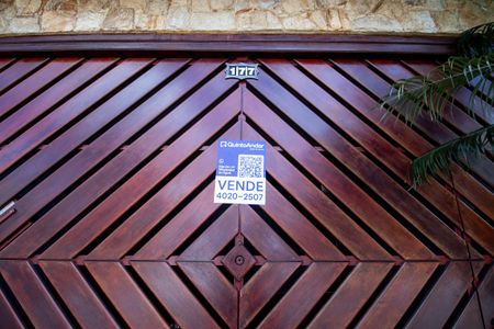 Casa à venda com 300m², 3 quartos e 2 vagasPlaca 