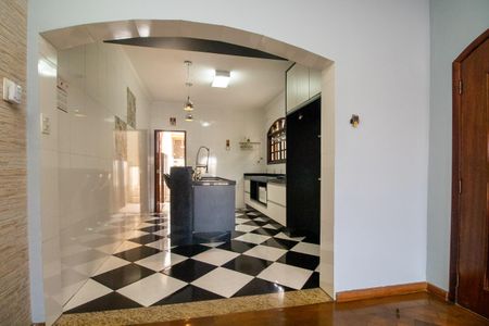 Casa à venda com 300m², 3 quartos e 2 vagasCozinha