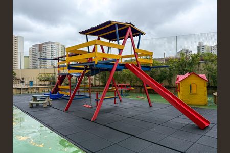 Apartamento para alugar com 9328m², 2 quartos e 1 vagaÁrea comum - Playground