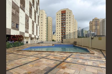 Apartamento para alugar com 9328m², 2 quartos e 1 vagaÁrea comum - Piscina