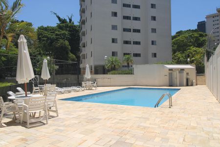 Apartamento à venda com 74m², 3 quartos e 1 vagaPiscina