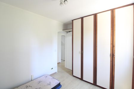 Apartamento à venda com 74m², 3 quartos e 1 vagaQuarto 2