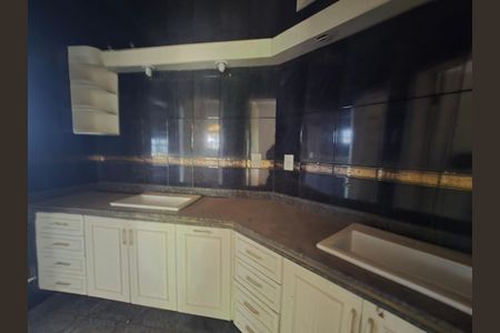 Casa à venda com 379m², 4 quartos e 4 vagasFoto 16