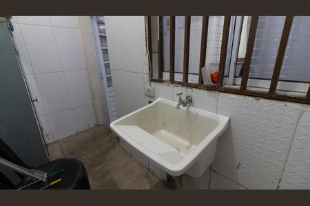 Casa de condomínio à venda com 85m², 2 quartos e 1 vagaBanheiro de Serviço