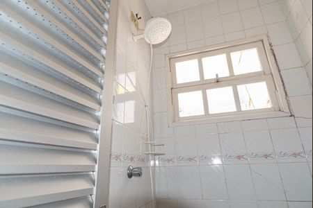 Casa à venda com 140m², 3 quartos e 2 vagasBanheiro de Serviço