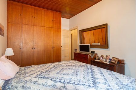 Casa à venda com 140m², 3 quartos e 2 vagasSuíte