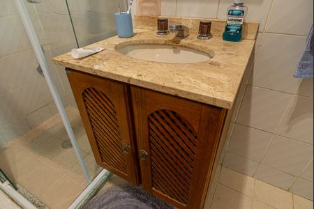 Casa à venda com 140m², 3 quartos e 2 vagasBanheiro 2