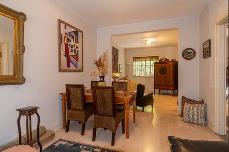 Casa à venda com 140m², 3 quartos e 2 vagasSala