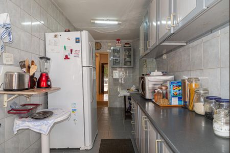 Casa à venda com 140m², 3 quartos e 2 vagasCozinha