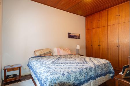 Casa à venda com 140m², 3 quartos e 2 vagasSuíte