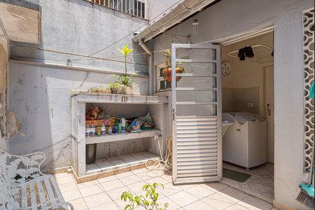 Casa à venda com 140m², 3 quartos e 2 vagasQuintal