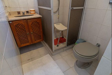 Casa à venda com 140m², 3 quartos e 2 vagasBanheiro da Suíte