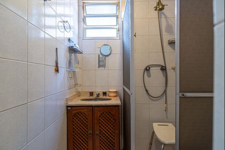 Casa à venda com 140m², 3 quartos e 2 vagasBanheiro da Suíte