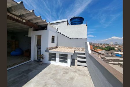 Casa à venda com 151m², 2 quartos e 2 vagas Casa à venda com 151m², 2 quartos e 2 vagasVaranda