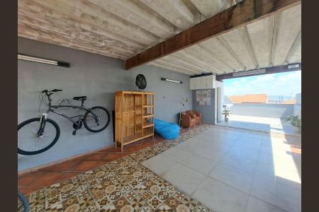 Casa à venda com 151m², 2 quartos e 2 vagas Casa à venda com 151m², 2 quartos e 2 vagasVaranda