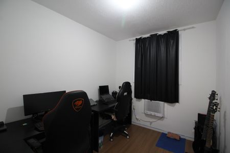 Quarto 1 de apartamento para alugar com 2 quartos, 49m² em Taquara, Rio de Janeiro