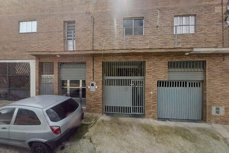 Casa para alugar com 75m², 2 quartos e 1 vagaFachada