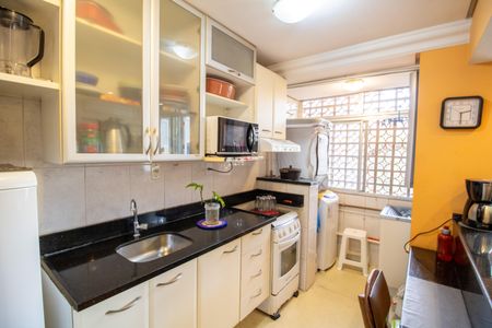 Apartamento à venda com 72m², 2 quartos e sem vagaCozinha e Área de Serviço