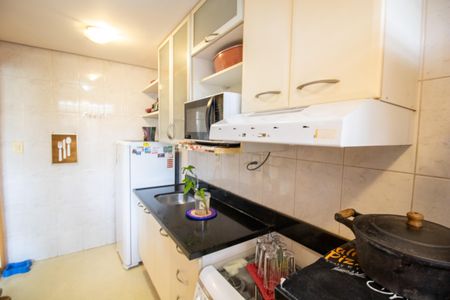 Apartamento à venda com 72m², 2 quartos e sem vagaCozinha e Área de Serviço