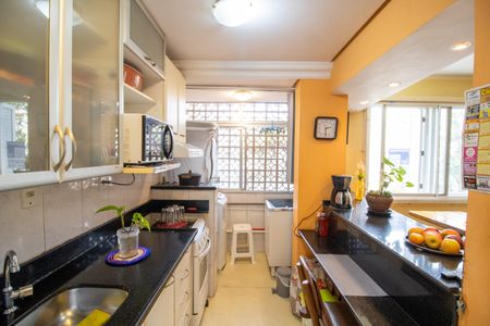 Apartamento à venda com 72m², 2 quartos e sem vagaCozinha e Área de Serviço