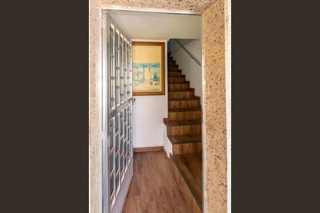 Casa à venda com 220m², 3 quartos e 3 vagasQuintal - Acesso a casa principal