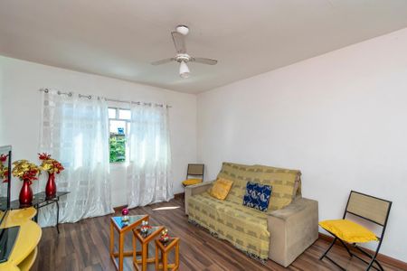 Casa à venda com 220m², 3 quartos e 3 vagasSala