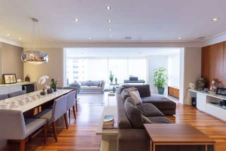 Apartamento à venda com 181m², 3 quartos e 3 vagas