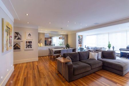 Apartamento à venda com 181m², 3 quartos e 3 vagas