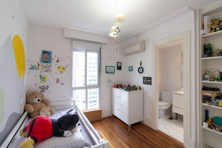 Apartamento à venda com 181m², 3 quartos e 3 vagas