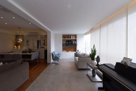 Apartamento à venda com 181m², 3 quartos e 3 vagas