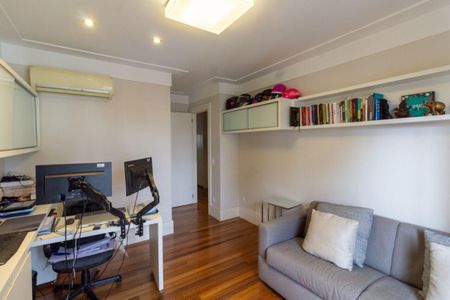 Apartamento à venda com 181m², 3 quartos e 3 vagas