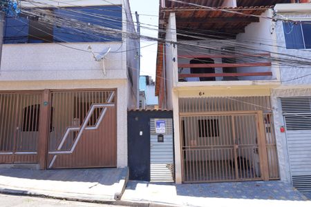 Casa para alugar com 40m², 1 quarto e sem vagaFachada do imóvel - Placa instalada no portão do imóvel - Código FPOT-877