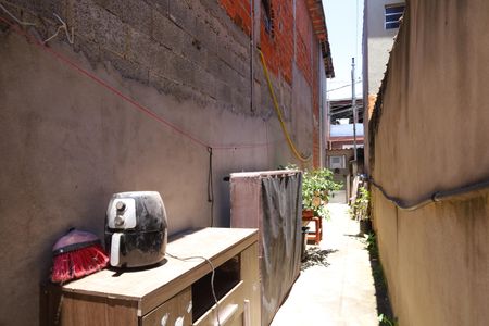 Casa para alugar com 40m², 1 quarto e sem vagaQuintal