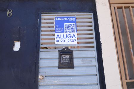 Casa para alugar com 40m², 1 quarto e sem vagaPlaca instalada no portão do imóvel - Código FPOT-877