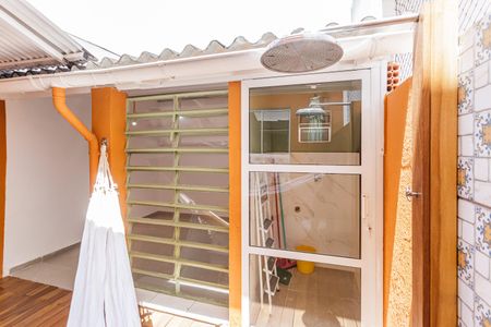 Casa à venda com 100m², 2 quartos e 1 vagaQuintal