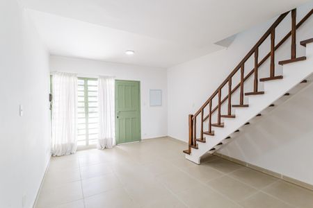 Sala de casa de condomínio à venda com 2 quartos, 100m² em Vila Nova Conceição, São Paulo