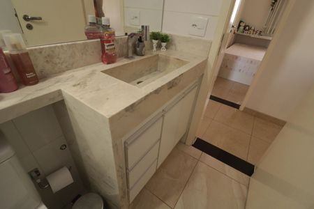 Apartamento à venda com 74m², 3 quartos e 1 vagaBanheiro