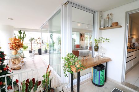 Apartamento à venda com 219m², 3 quartos e 3 vagasVaranda