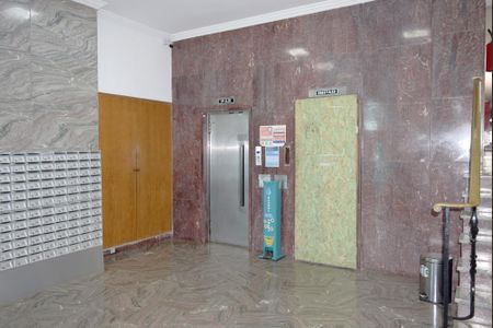 Apartamento à venda com 77m², 2 quartos e sem vagaHall de entrada